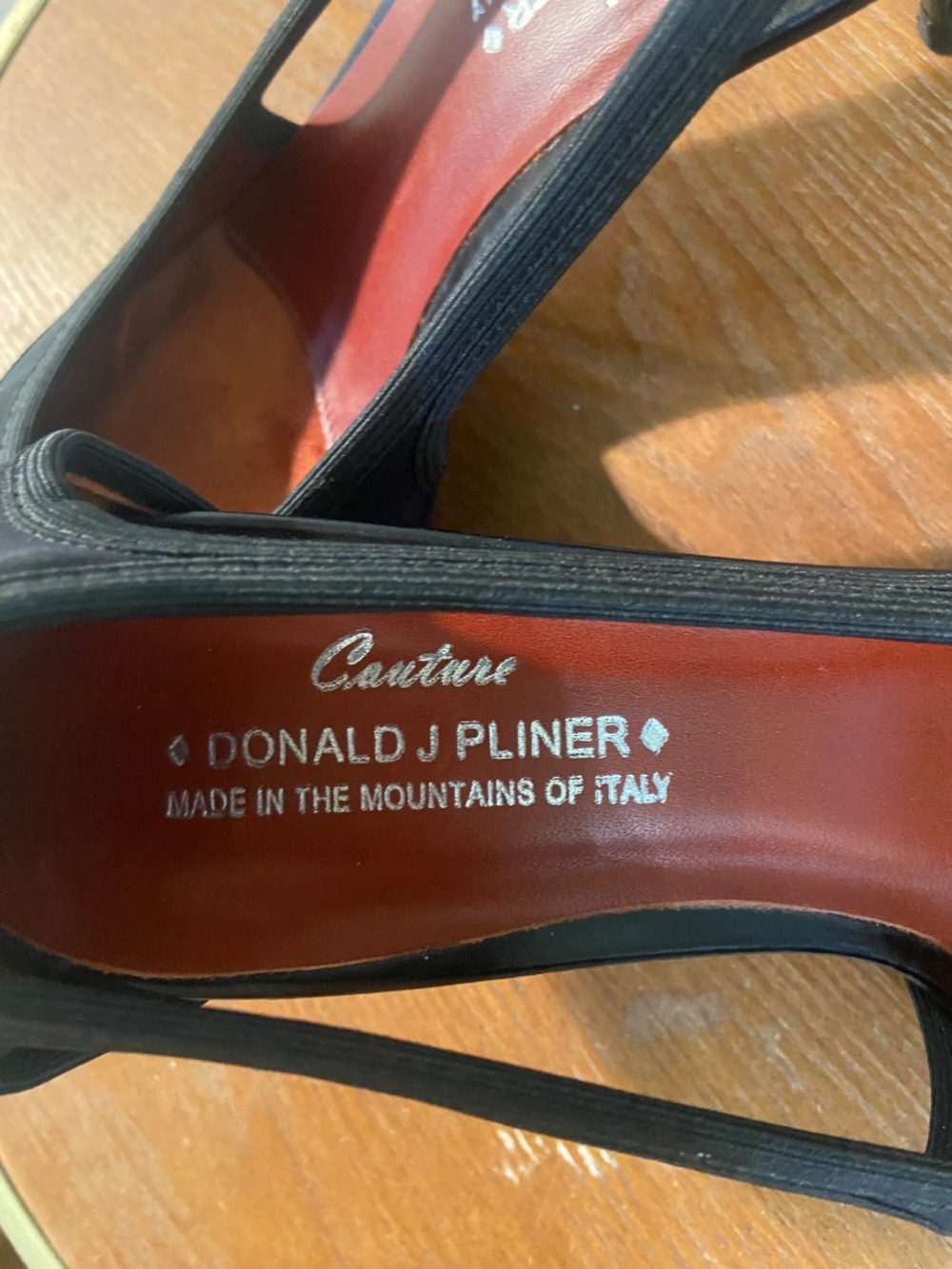 Donald Pliner stretch comfort  kitten heels